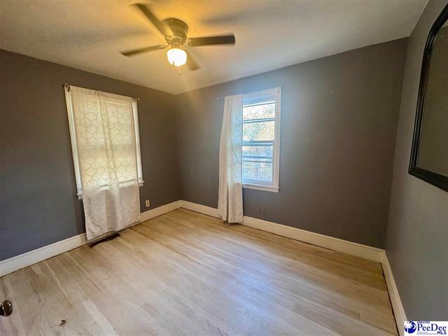 504 W Mullins St, Marion, SC 29571