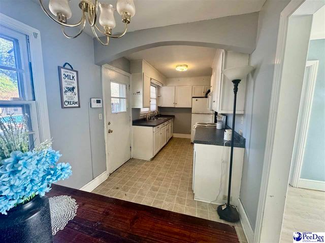 504 W Mullins St, Marion, SC 29571