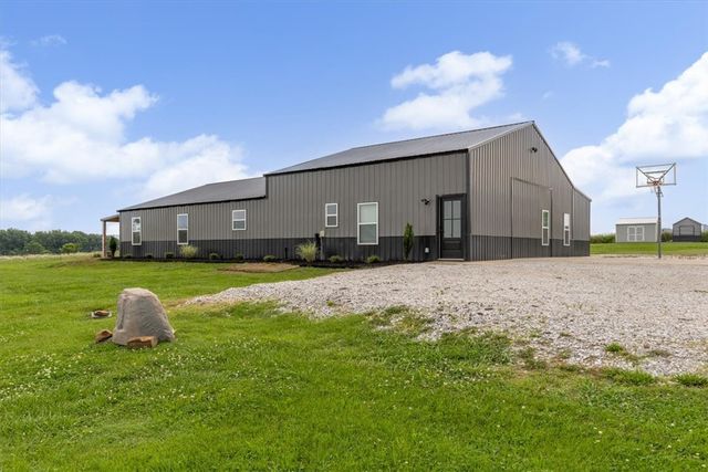 15905, 15965 and 15967 Ditmars Road, Prairie Grove, AR 72753