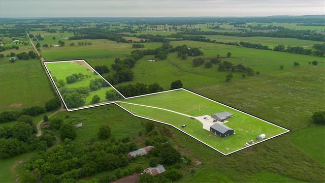 15905, 15965 and 15967 Ditmars Road, Prairie Grove, AR 72753