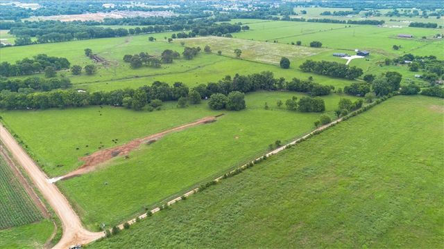 15905, 15965 and 15967 Ditmars Road, Prairie Grove, AR 72753