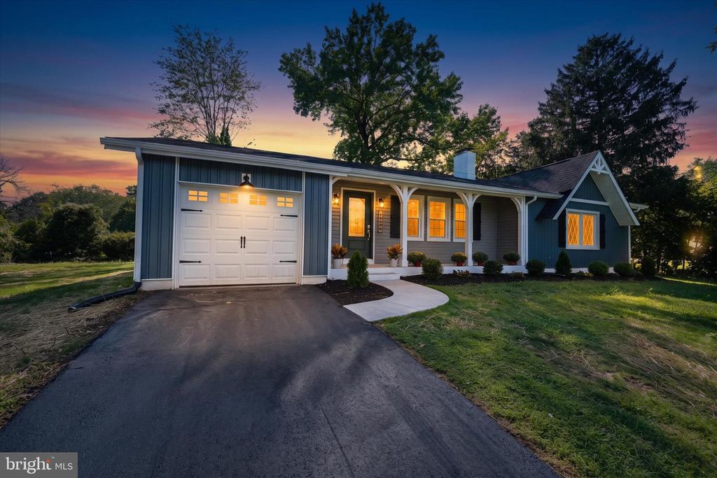 2406 MARLETON DR, WILMINGTON, DE 19810 — exterior