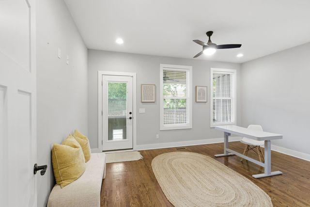 2141B Burns St, Nashville, TN 37216