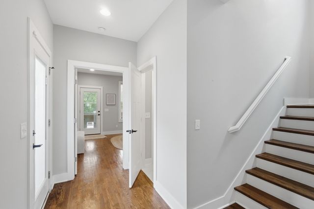 2141B Burns St, Nashville, TN 37216