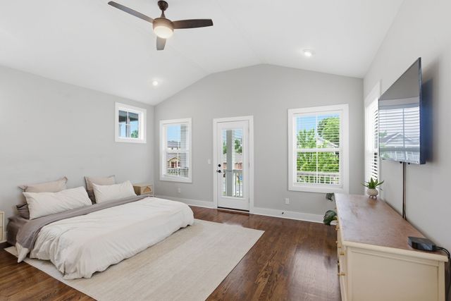 2141B Burns St, Nashville, TN 37216