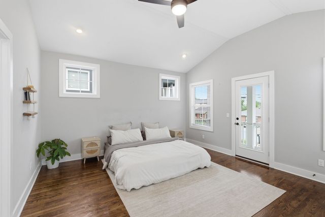 2141B Burns St, Nashville, TN 37216