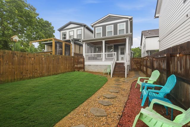 2141B Burns St, Nashville, TN 37216