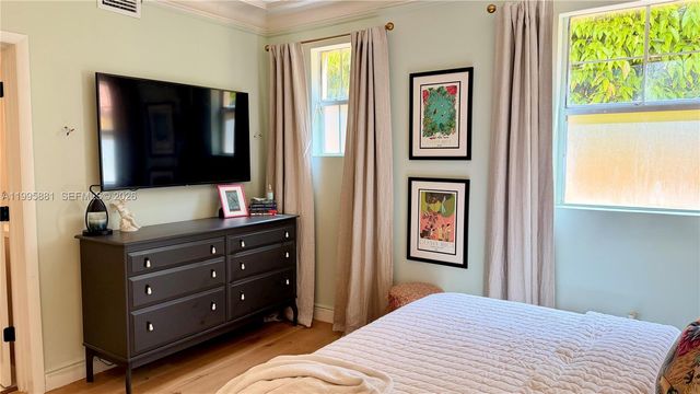 736 13th St 107, Miami Beach, FL 33139