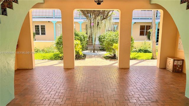 736 13th St 107, Miami Beach, FL 33139