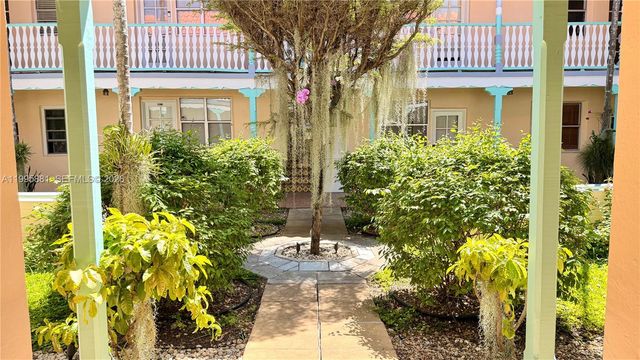 736 13th St 107, Miami Beach, FL 33139