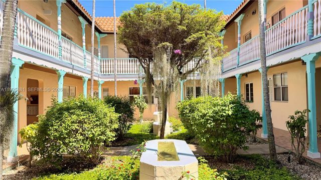 736 13th St 107, Miami Beach, FL 33139