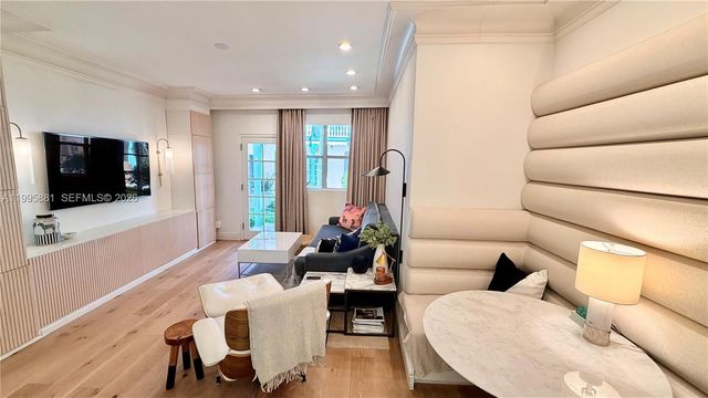 736 13th St 107, Miami Beach, FL 33139