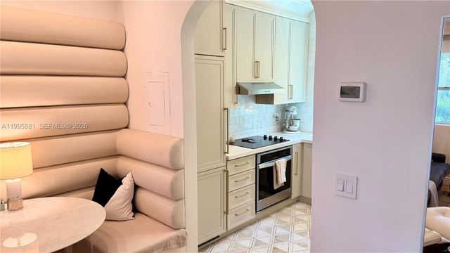 736 13th St 107, Miami Beach, FL 33139