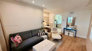 736 13th St 107, Miami Beach, FL 33139