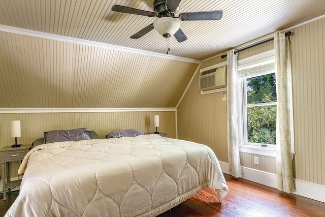 198 Samoset St, Plymouth, MA 02360