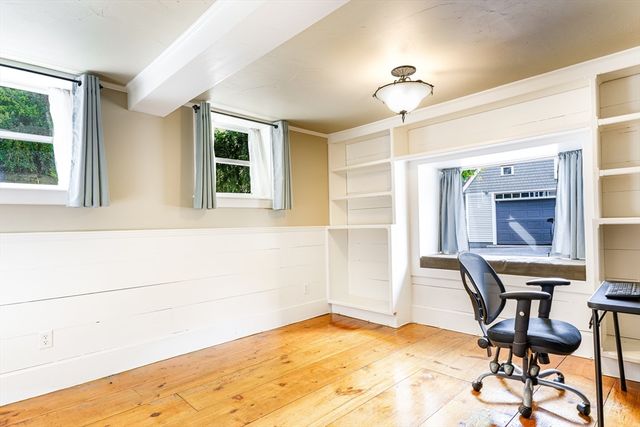 198 Samoset St, Plymouth, MA 02360