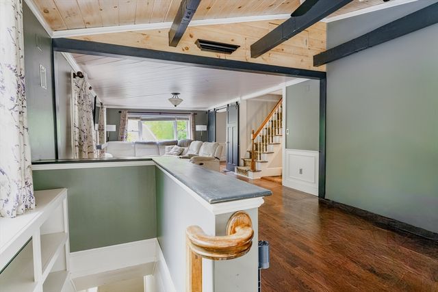 198 Samoset St, Plymouth, MA 02360