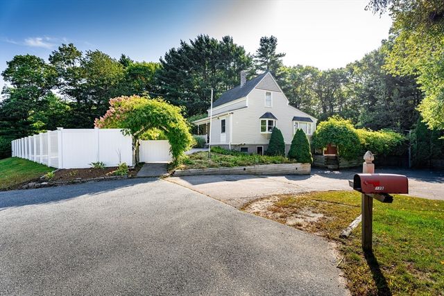 198 Samoset St, Plymouth, MA 02360