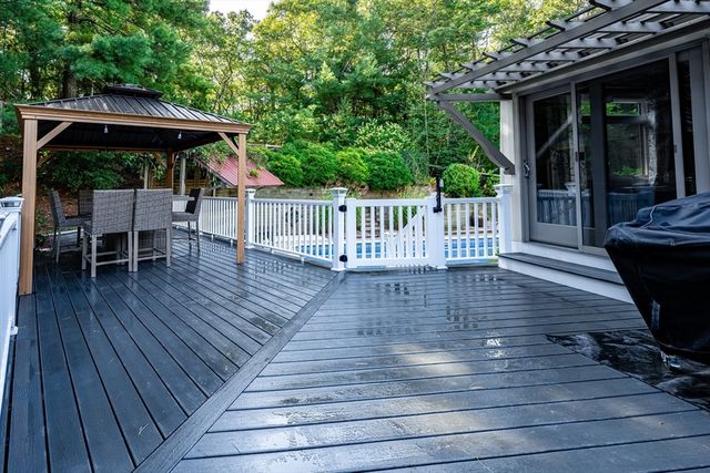 198 Samoset St, Plymouth, MA 02360