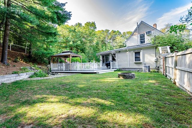 198 Samoset St, Plymouth, MA 02360