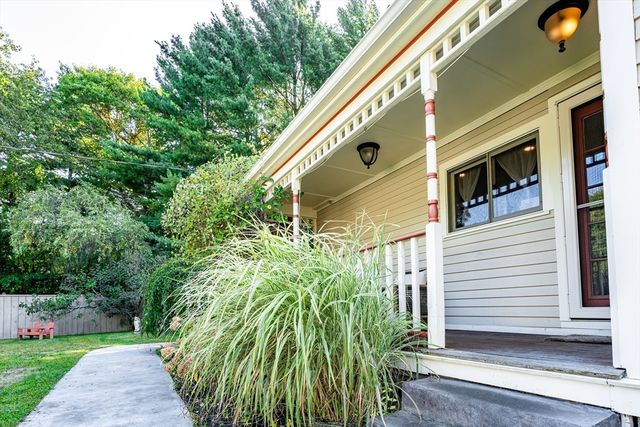 198 Samoset St, Plymouth, MA 02360