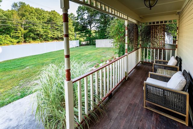 198 Samoset St, Plymouth, MA 02360