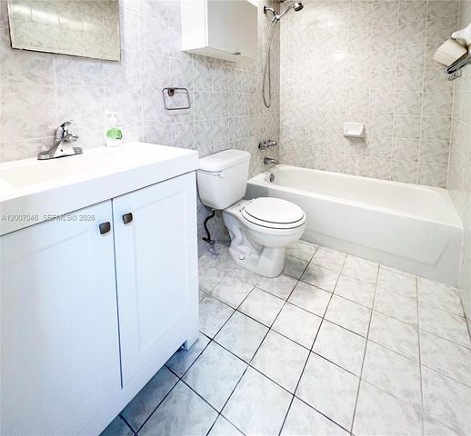 8287 SW 128th St 205, Pinecrest, FL 33156