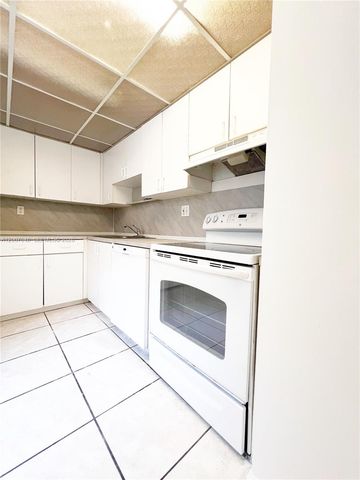 8287 SW 128th St 205, Pinecrest, FL 33156