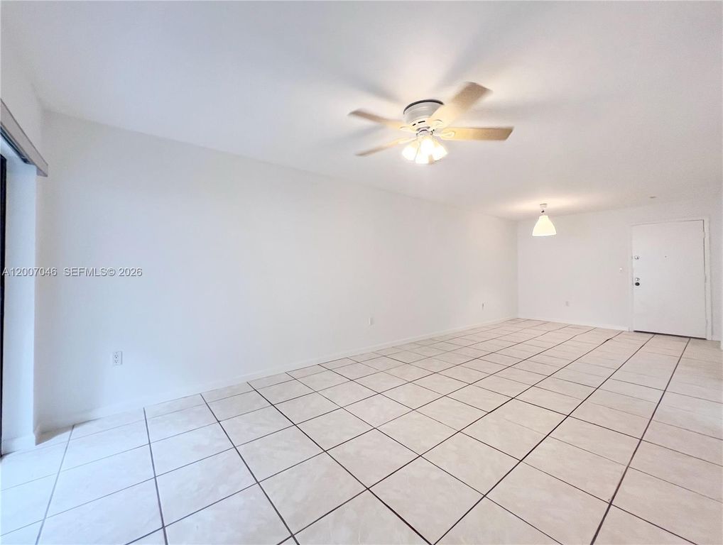 8287 SW 128th St 205, Pinecrest, FL 33156