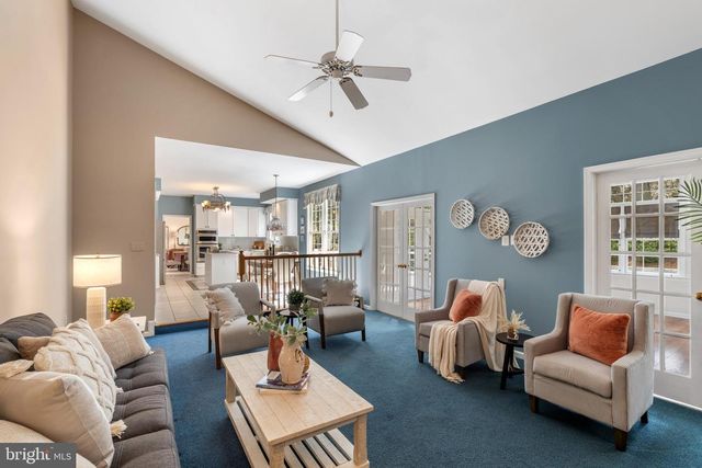 15 CASTLEWALL CT, Lutherville Timonium, MD 21093