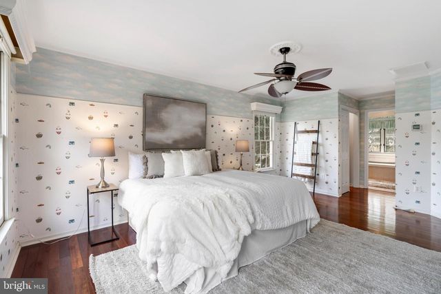 15 CASTLEWALL CT, Lutherville Timonium, MD 21093