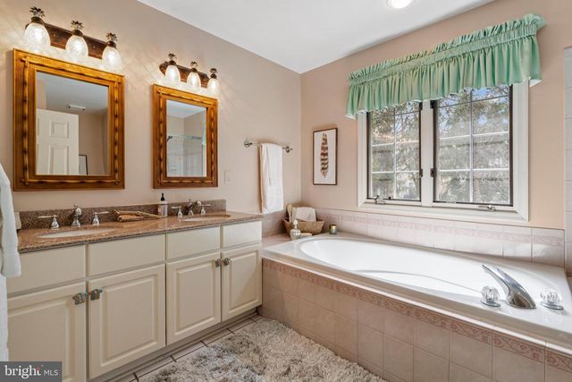 15 CASTLEWALL CT, Lutherville Timonium, MD 21093