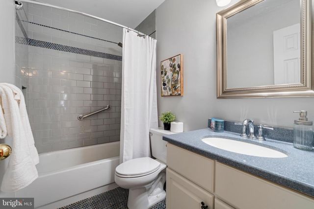 15 CASTLEWALL CT, Lutherville Timonium, MD 21093