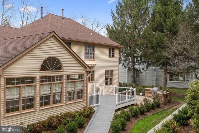 15 CASTLEWALL CT, Lutherville Timonium, MD 21093