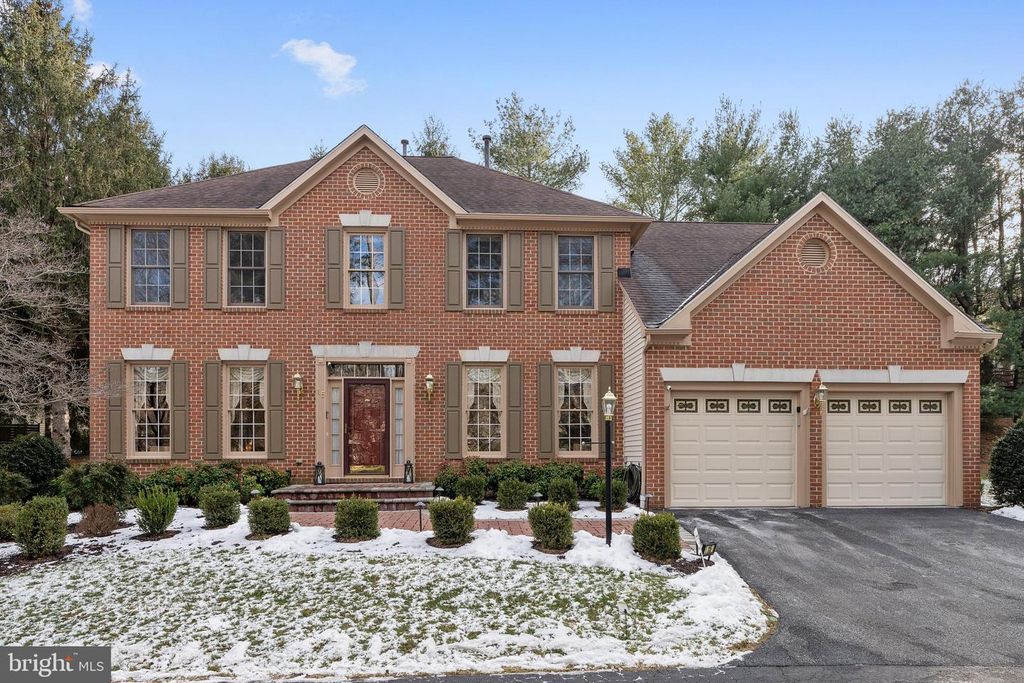 15 CASTLEWALL CT, Lutherville Timonium, MD 21093