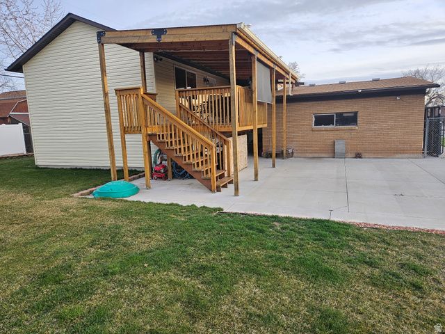 138 W GOLDEN AVE, Layton, UT 84041