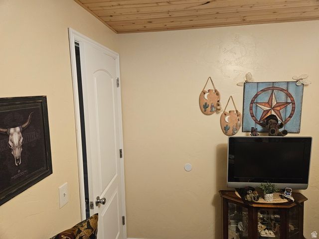 138 W GOLDEN AVE, Layton, UT 84041