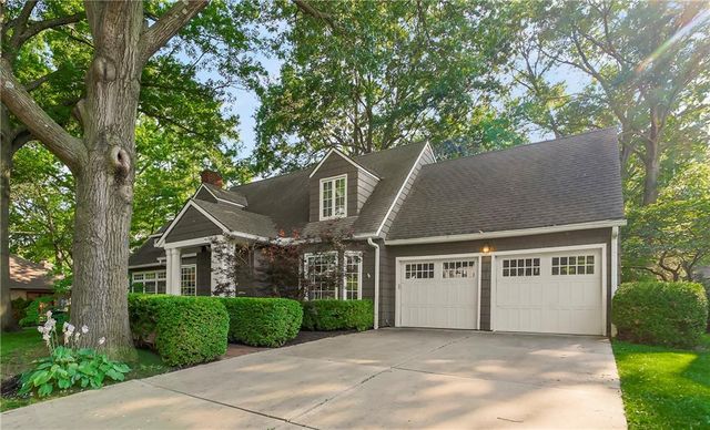 6230 Howe Drive, Fairway, KS 66205