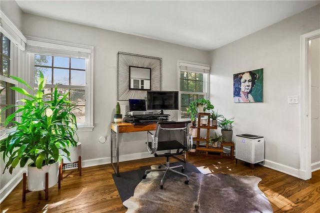 6230 Howe Drive, Fairway, KS 66205