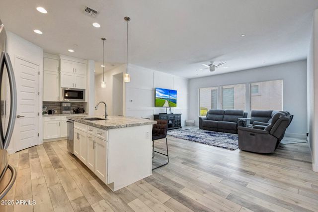 20756 W MEDLOCK Drive, Buckeye, AZ 85396