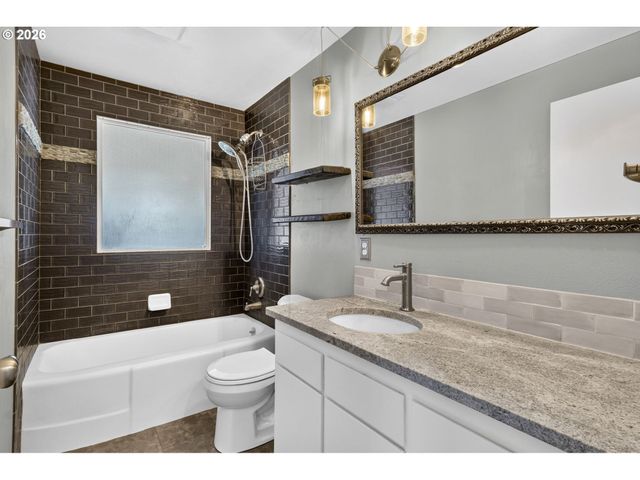 6306 Ne BONNER Dr, Vancouver, WA 98665