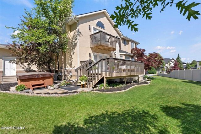 8697 Willow Green Circle, Sandy, UT 84093
