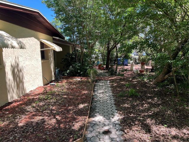 218 E PALMETTO STREET, Davenport, FL 33837