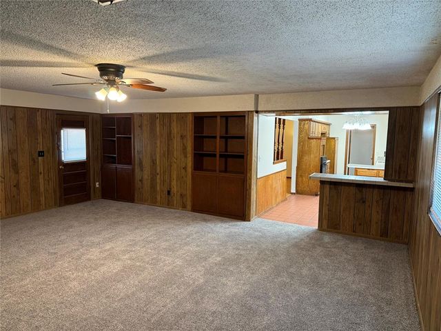 708 Wilkinson Drive, Moore, OK 73160