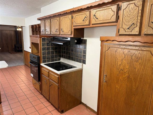 708 Wilkinson Drive, Moore, OK 73160