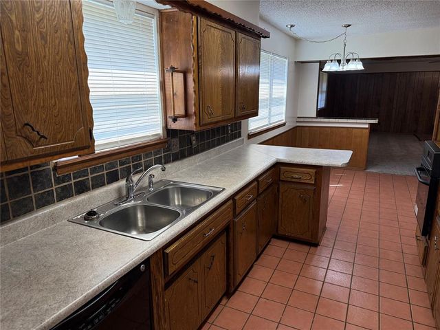 708 Wilkinson Drive, Moore, OK 73160