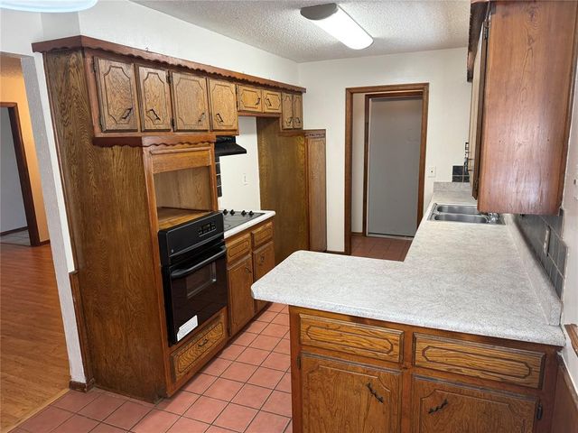 708 Wilkinson Drive, Moore, OK 73160