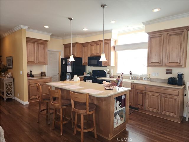 19361 Brookhurst 49, Huntington Beach, CA 92646