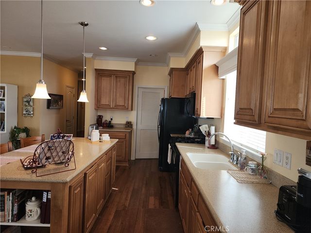 19361 Brookhurst 49, Huntington Beach, CA 92646