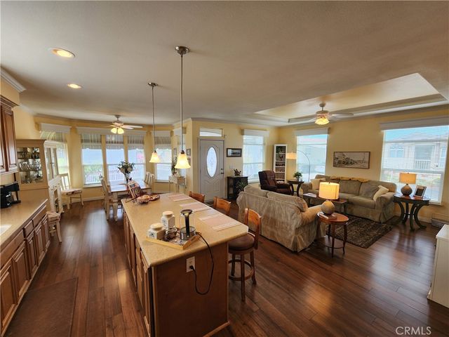 19361 Brookhurst 49, Huntington Beach, CA 92646